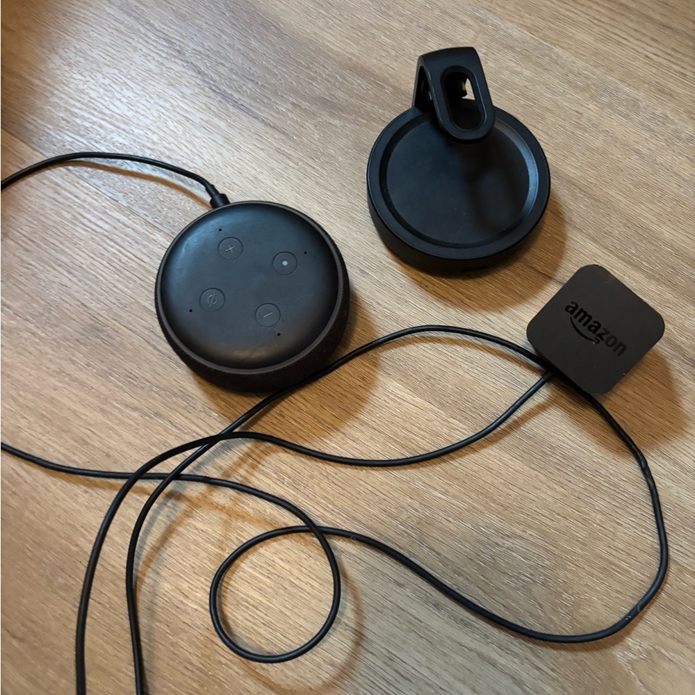 Amazon Echo Dot with Black Mount and Adapter